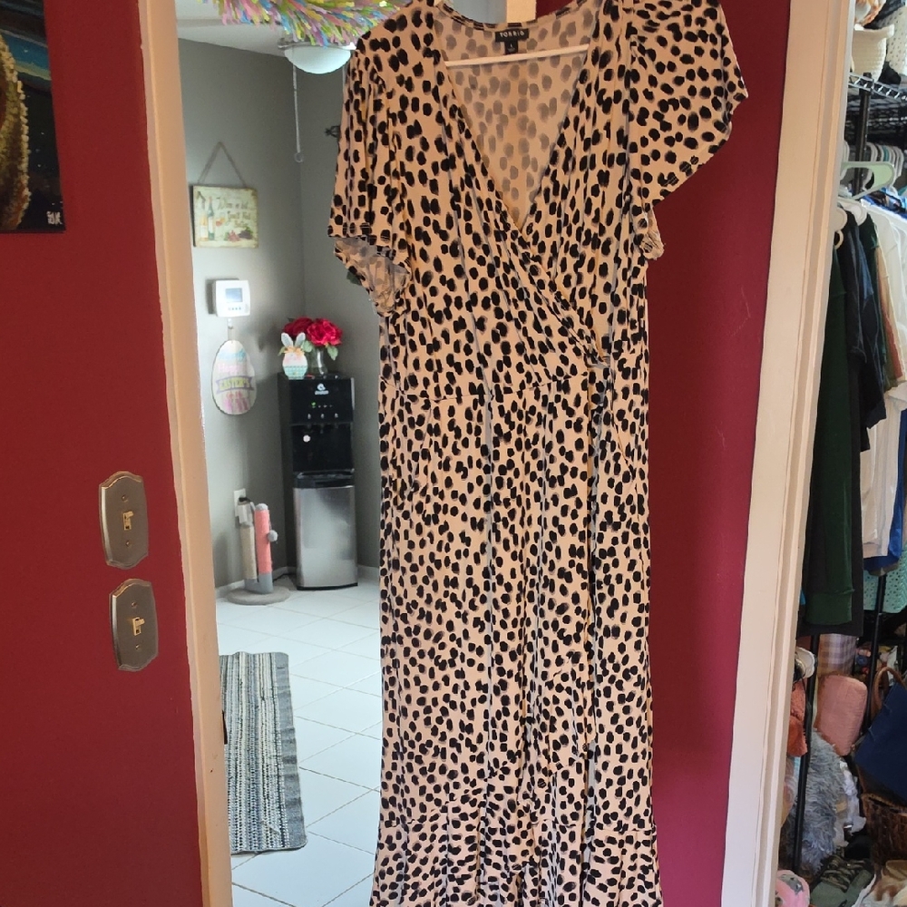 Wrap Maxi Dress in Black and Cream - Women